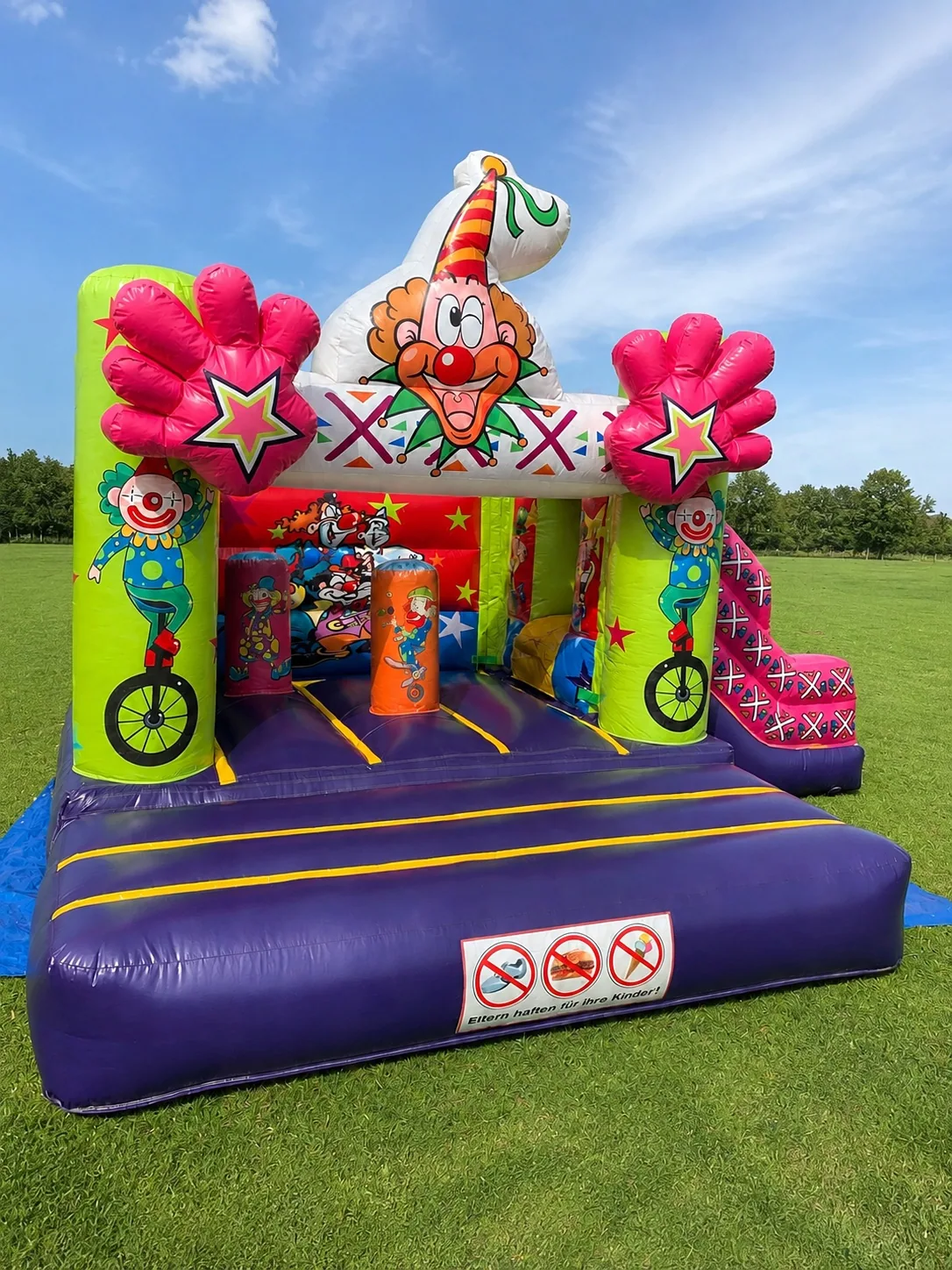 Hüpfburg Clown